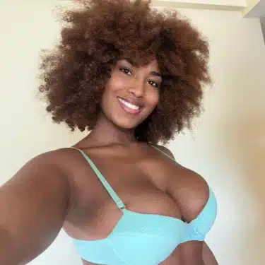Laila OnlyFans Suomi – itsevarma dominikaaninen black queen